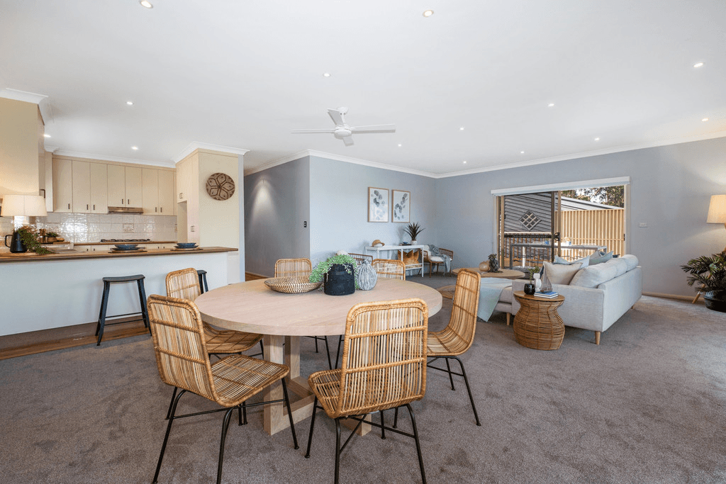 21 Kilkenny Parade, BERKELEY VALE, NSW 2261