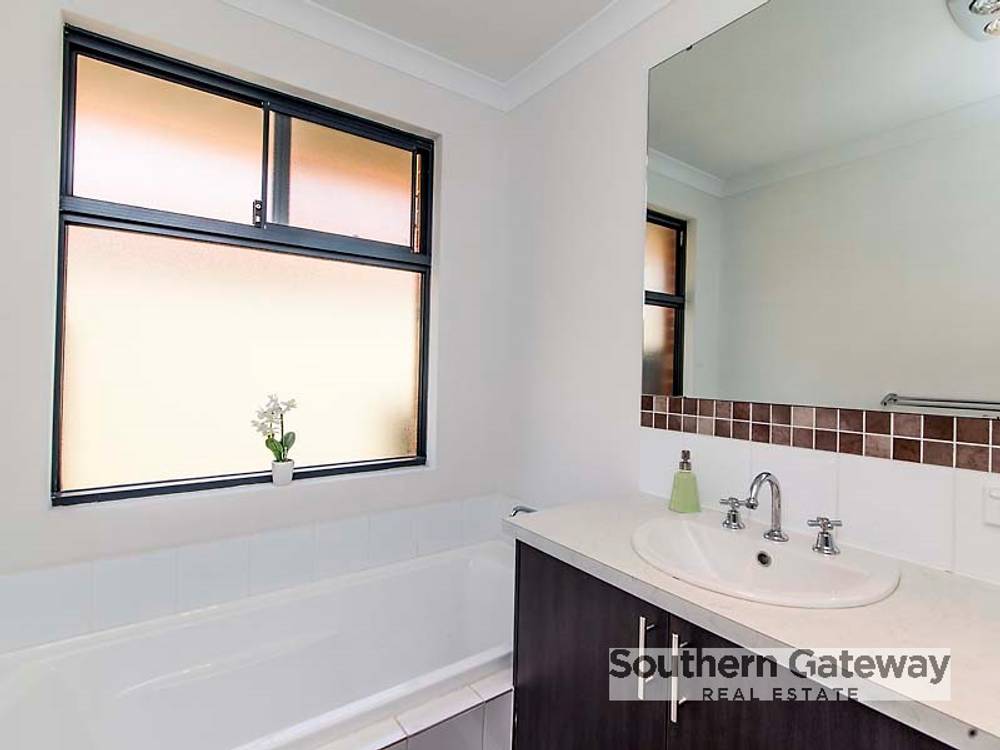 35 Stokesay Street, ORELIA, WA 6167