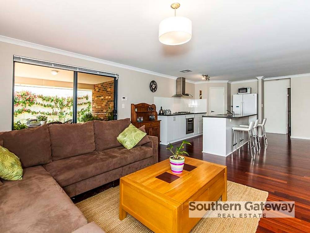 35 Stokesay Street, ORELIA, WA 6167
