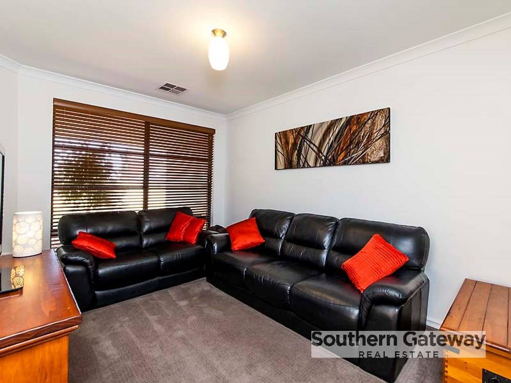 35 Stokesay Street, ORELIA, WA 6167