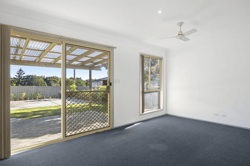 955 The Entrance Road, Forresters Beach, NSW 2260