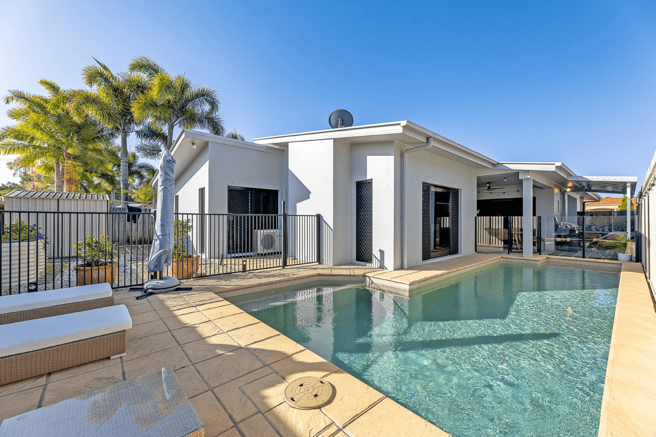 10 Lander Street, PELICAN WATERS, QLD 4551