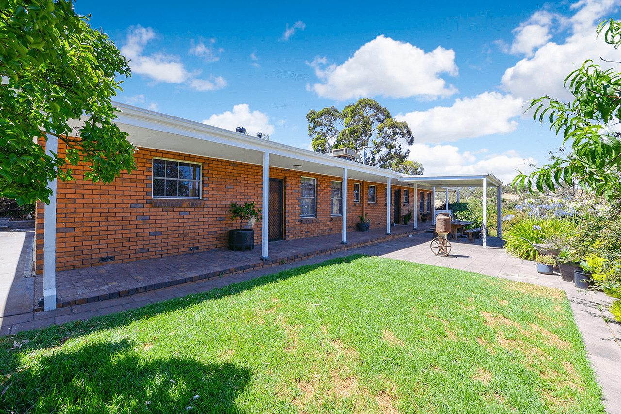 12 Bower Street, DAWESLEY, SA 5252