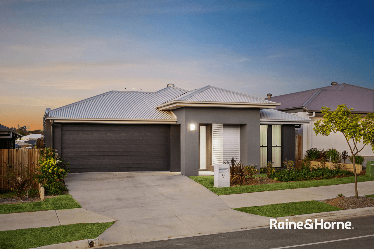 9 Coringley Road, GREENBANK, QLD 4124