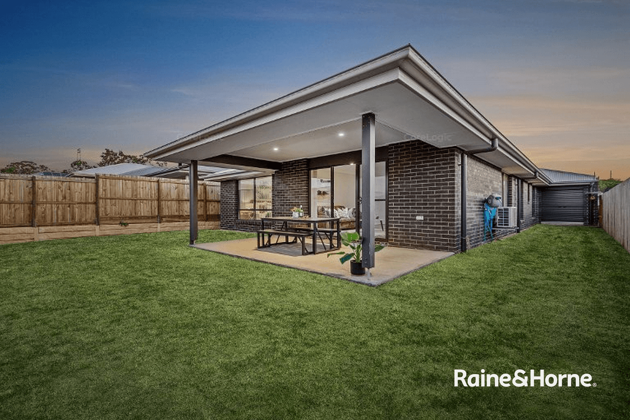 9 Coringley Road, GREENBANK, QLD 4124