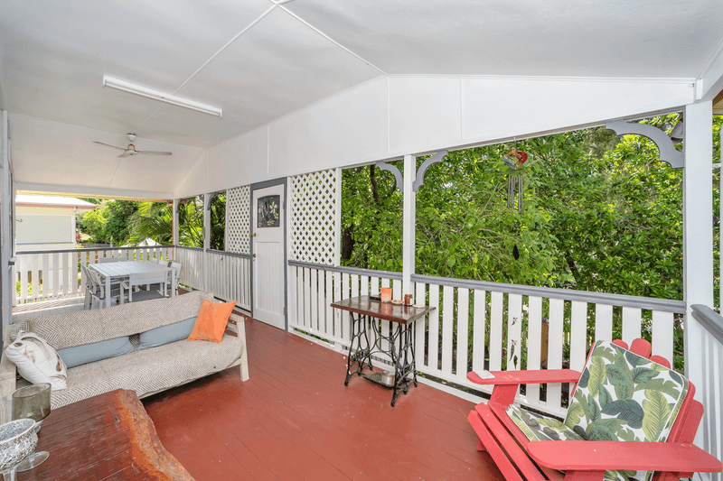 18 Sooning Street, HERMIT PARK, QLD 4812