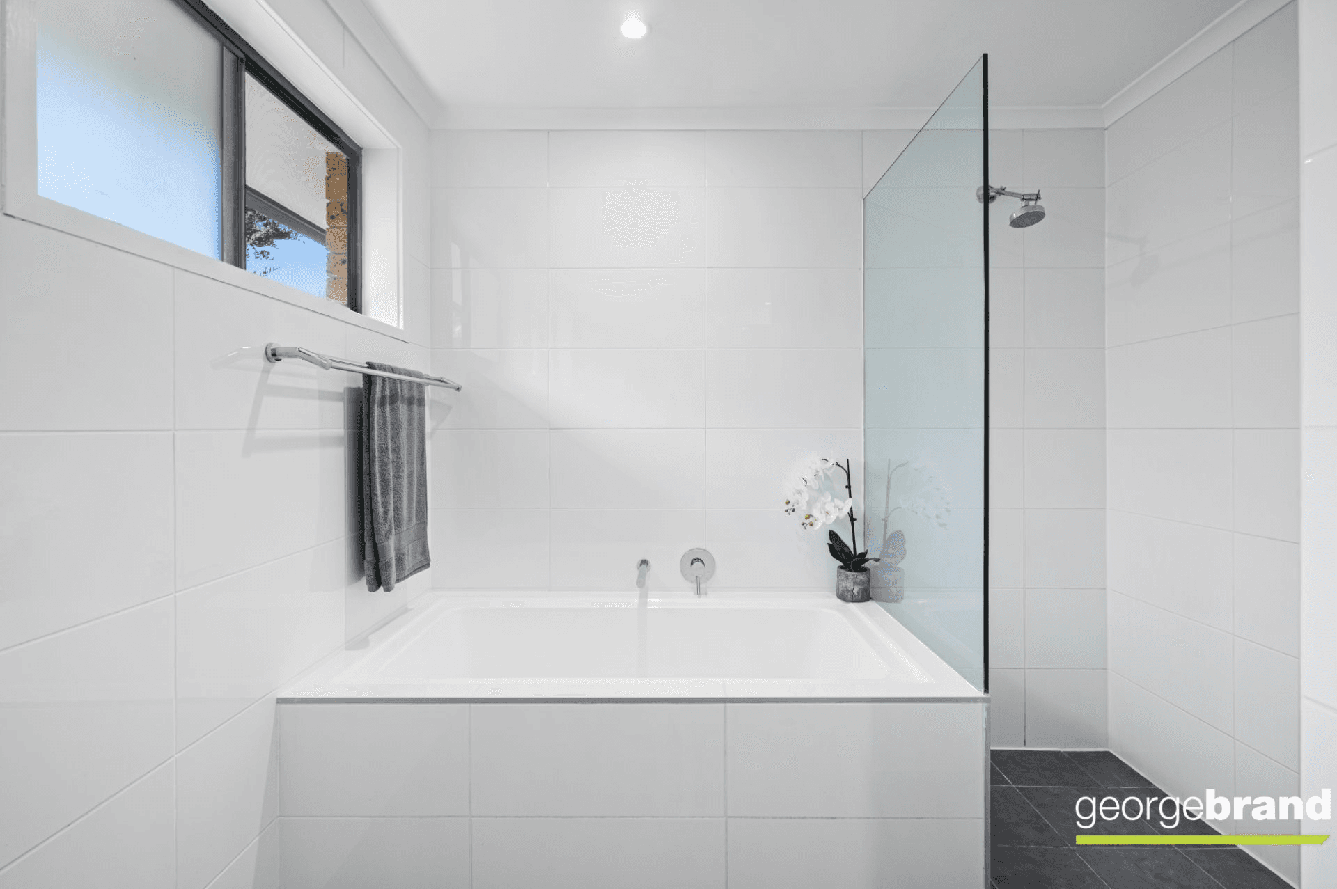 16 Moores Road, Avoca Beach, NSW 2251