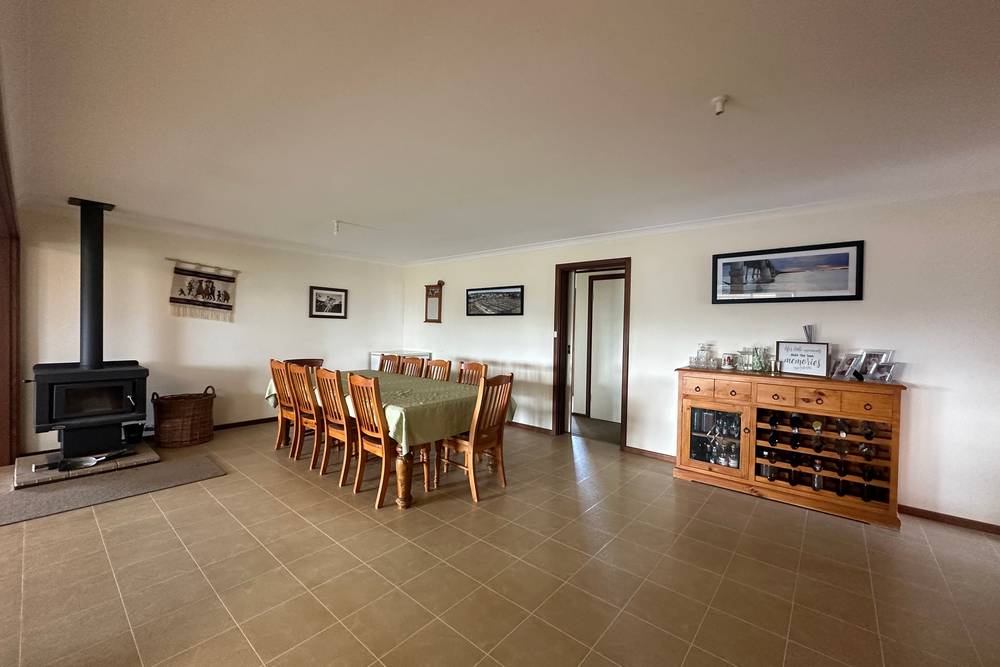 10520 Emu Fence Road, Hyden, WA 6359