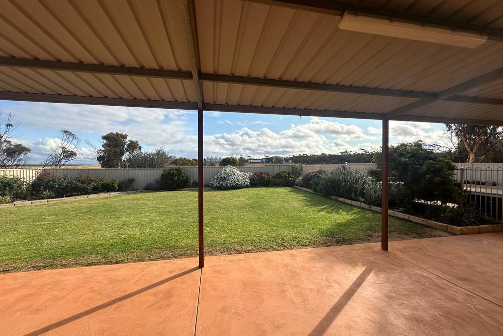 10520 Emu Fence Road, Hyden, WA 6359