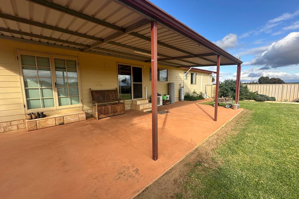 10520 Emu Fence Road, Hyden, WA 6359
