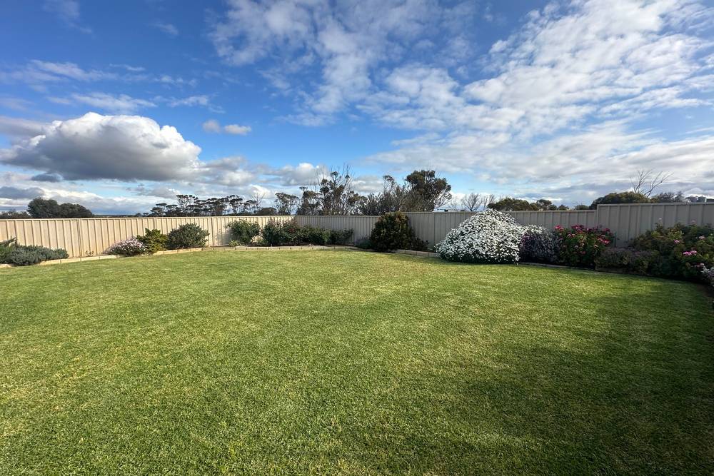 10520 Emu Fence Road, Hyden, WA 6359