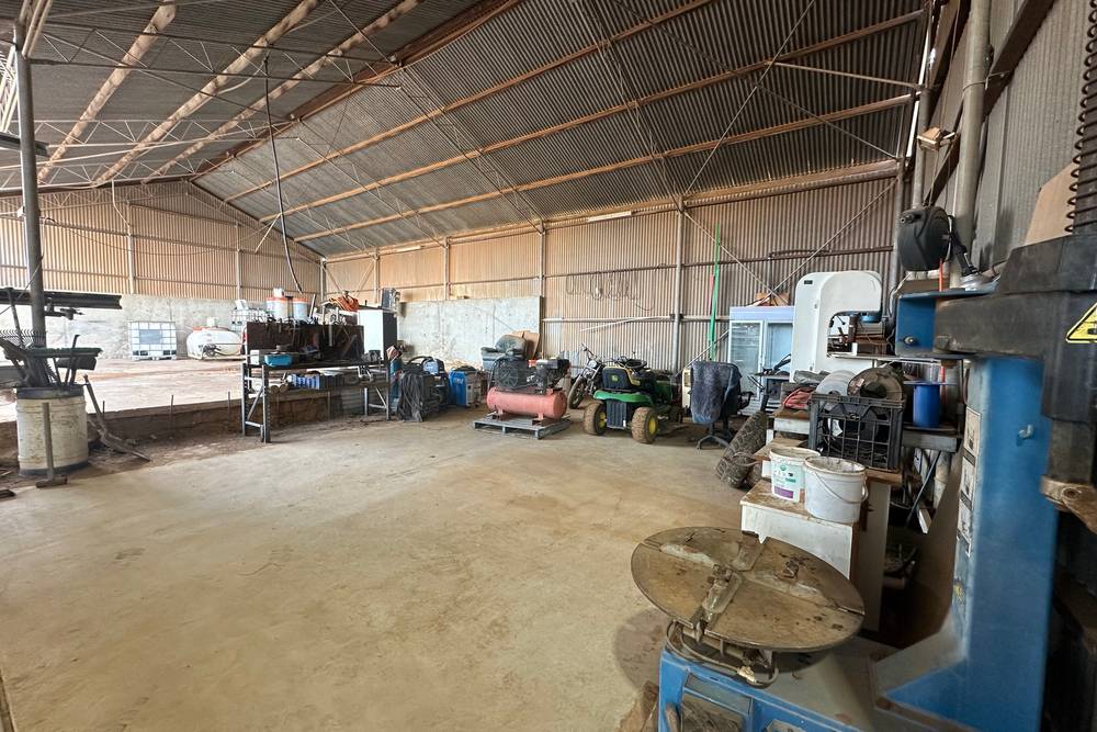 10520 Emu Fence Road, Hyden, WA 6359