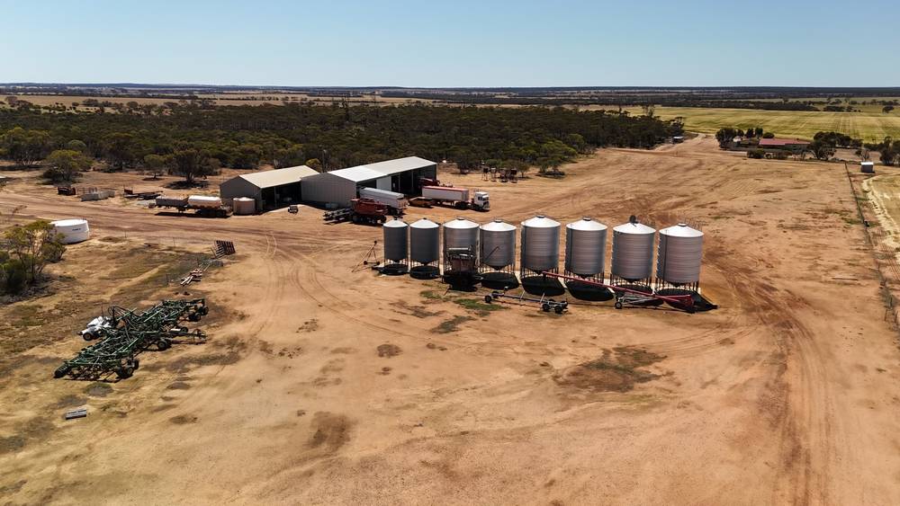10520 Emu Fence Road, Hyden, WA 6359