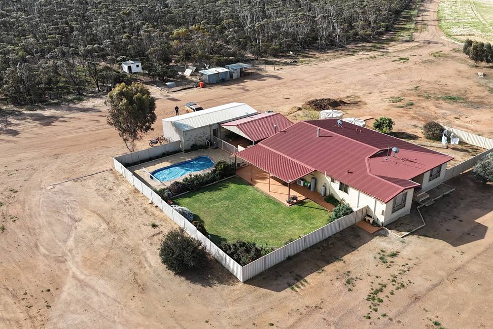 10520 Emu Fence Road, Hyden, WA 6359