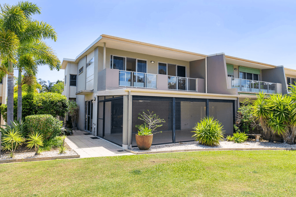 5207 Marine Drive West, SANCTUARY COVE, QLD 4212