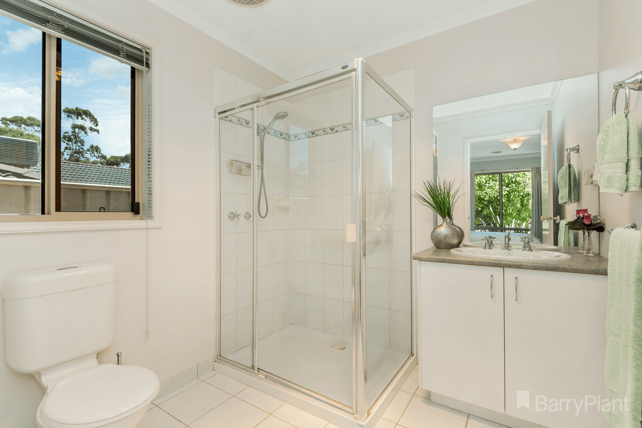 9 Bellbird Drive, California Gully, VIC 3556