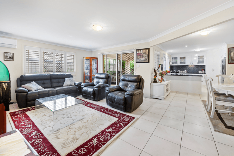 12 Beutel Place, THORNLANDS, QLD 4164