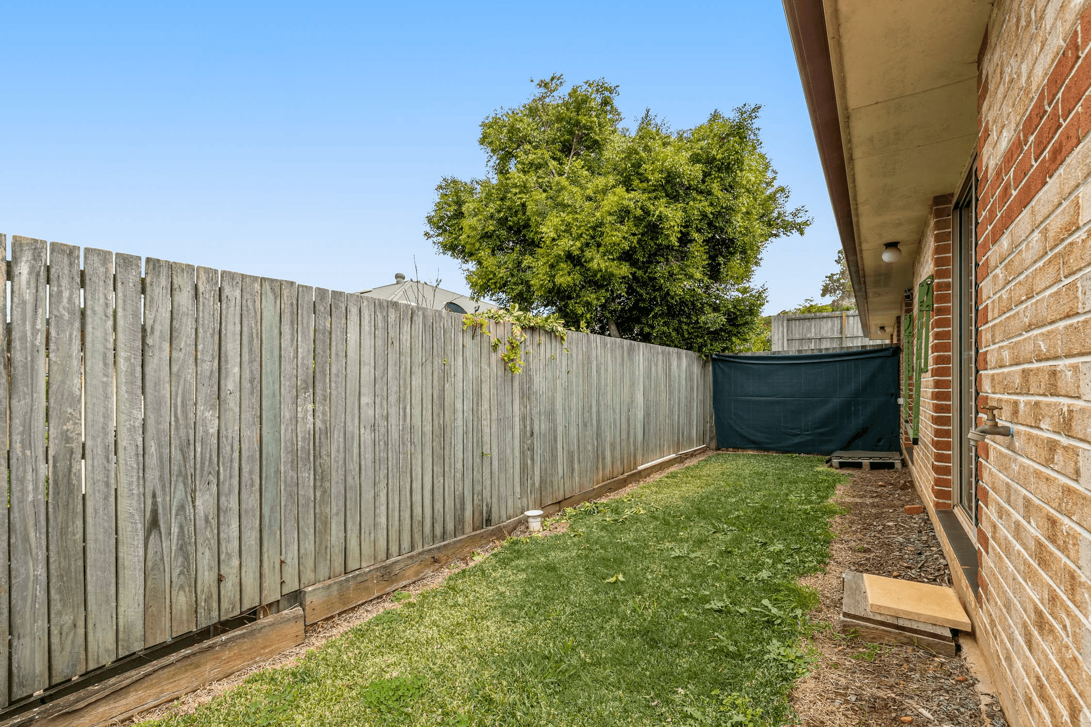 1/400 Alderley Street, Kearneys Spring, QLD 4350