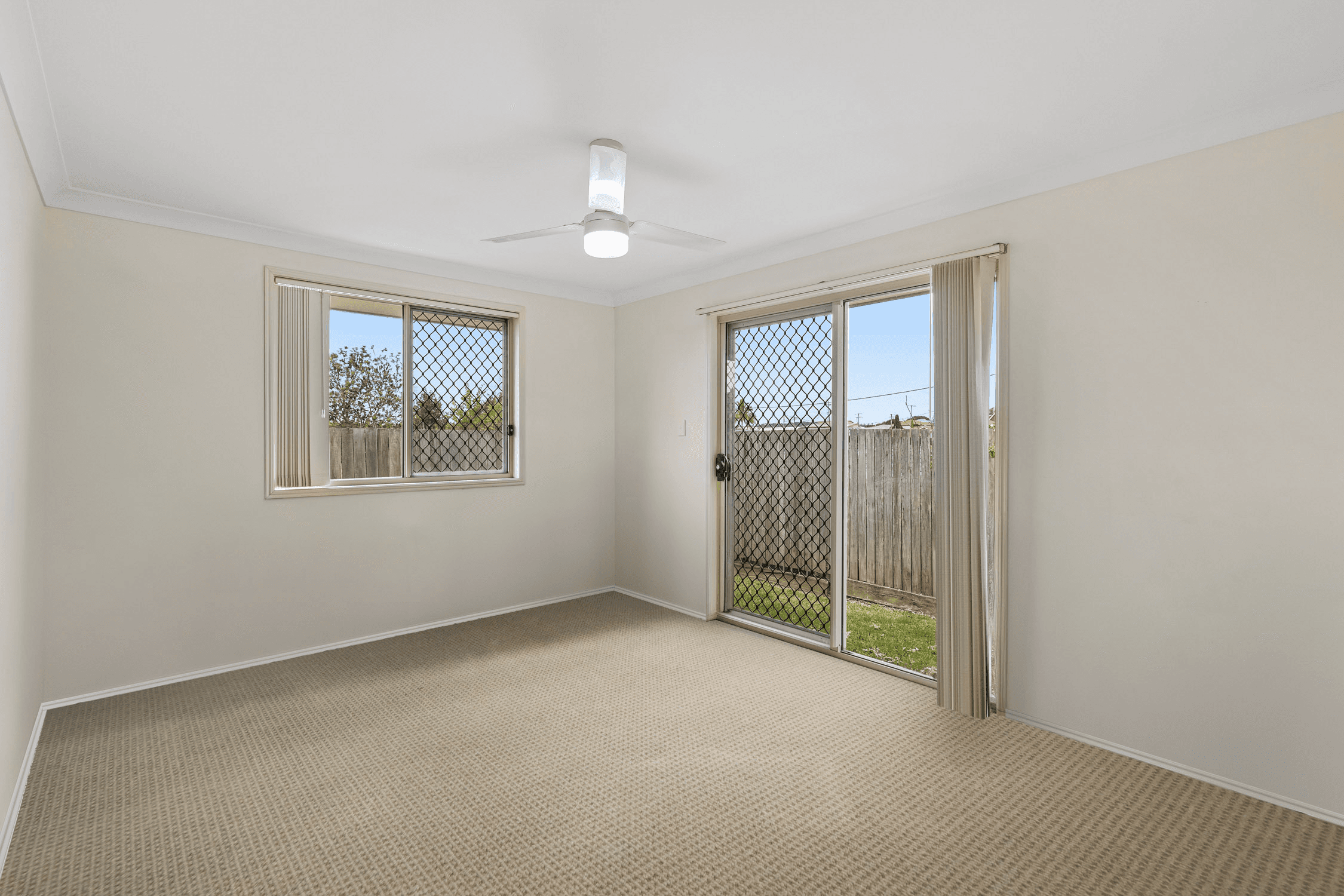 1/400 Alderley Street, Kearneys Spring, QLD 4350