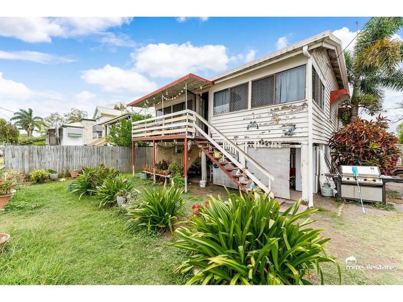 329 East Street, Depot Hill, QLD 4700