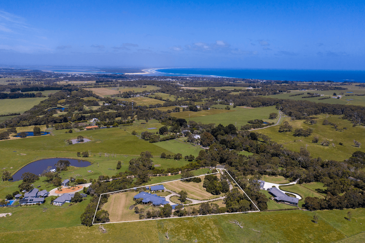 15 Cooper Lane, INVERLOCH, VIC 3996