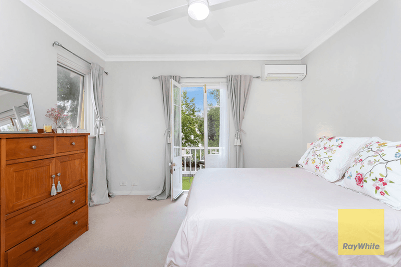 12 Lesser Street, WEST LEEDERVILLE, WA 6007