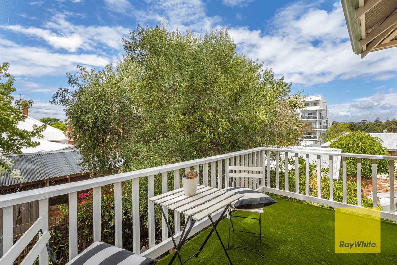 12 Lesser Street, WEST LEEDERVILLE, WA 6007