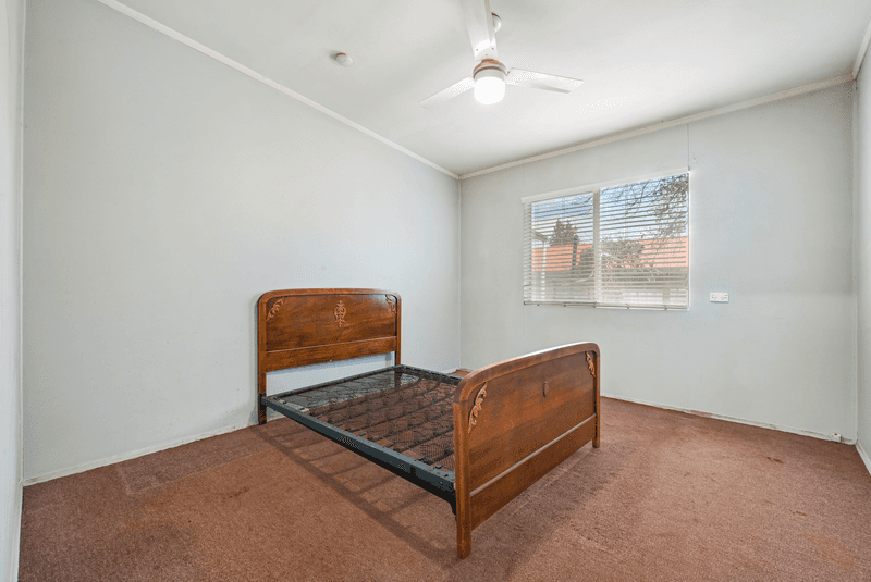 21 Friend St, Harristown, QLD 4350