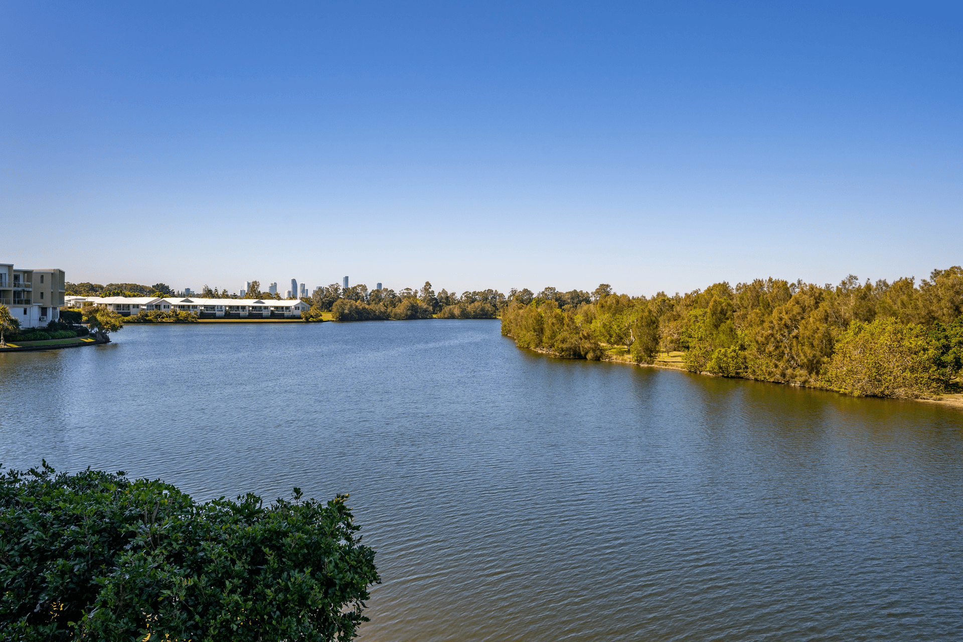 7/5036 Emerald Island Drive, Carrara, QLD 4211