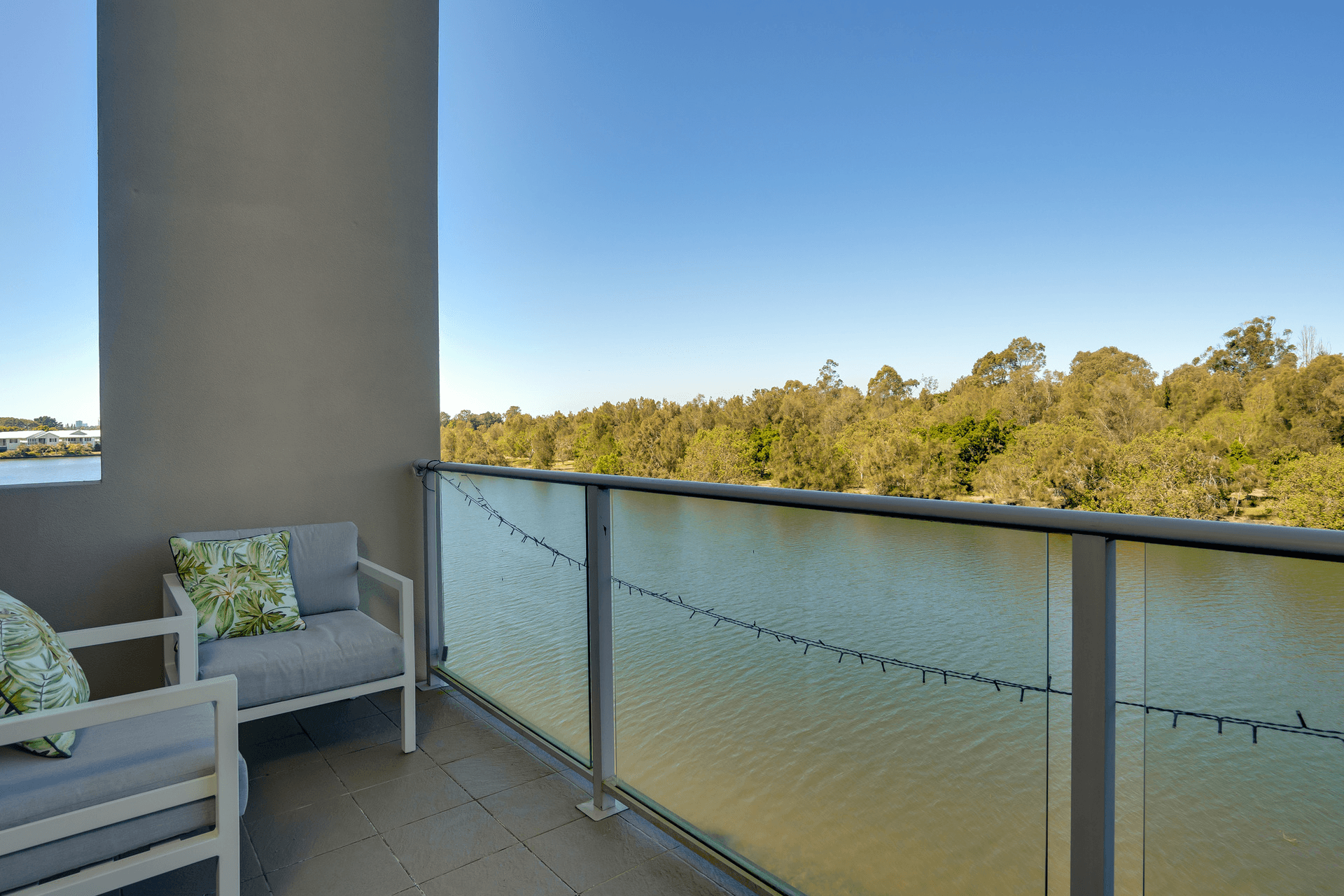 7/5036 Emerald Island Drive, Carrara, QLD 4211