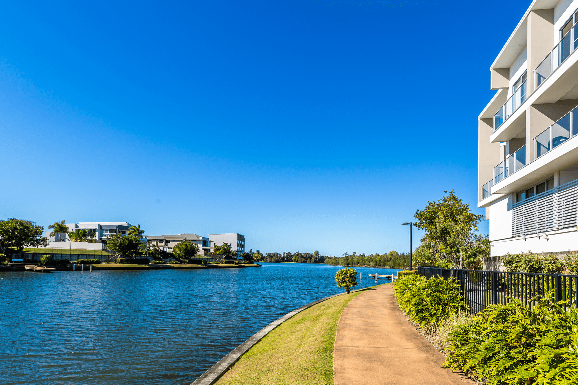 7/5036 Emerald Island Drive, Carrara, QLD 4211