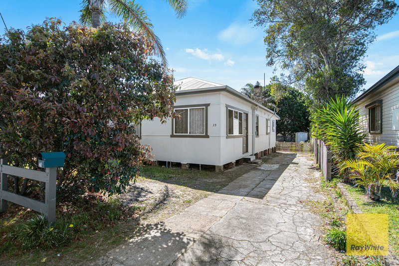 39 Wellington Street, UMINA BEACH, NSW 2257