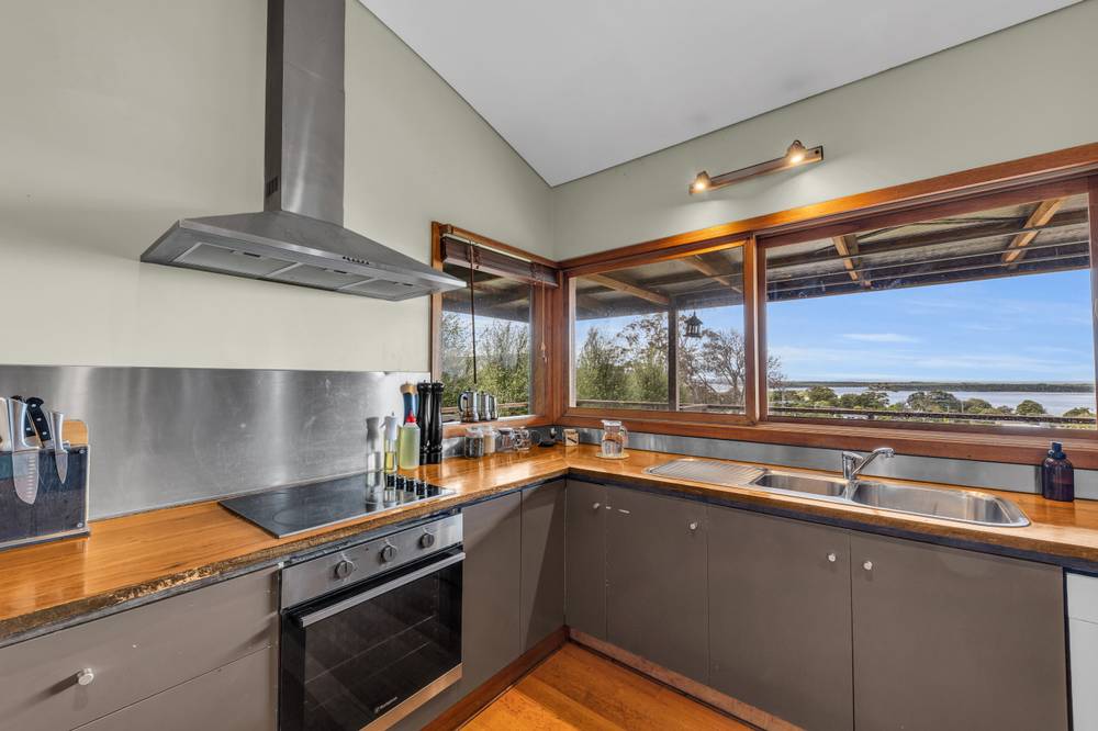61B Vista Drive, MALLACOOTA, VIC 3892