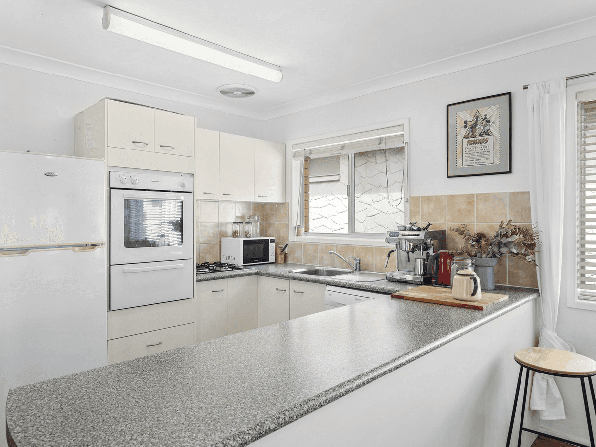 36 West Burleigh Road, Burleigh Heads, QLD 4220