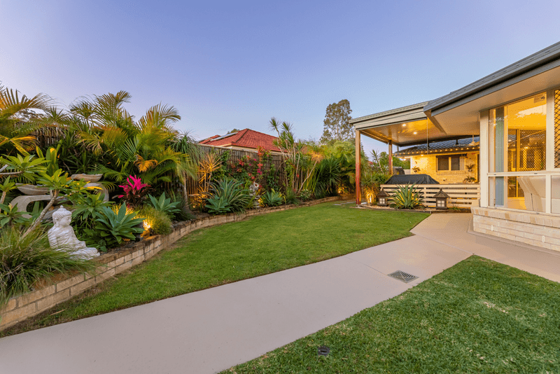 5 Santa Ana Court, BEERWAH, QLD 4519