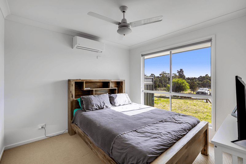 1 & 2/10 Rosenstengel Street, DARLING HEIGHTS, QLD 4350