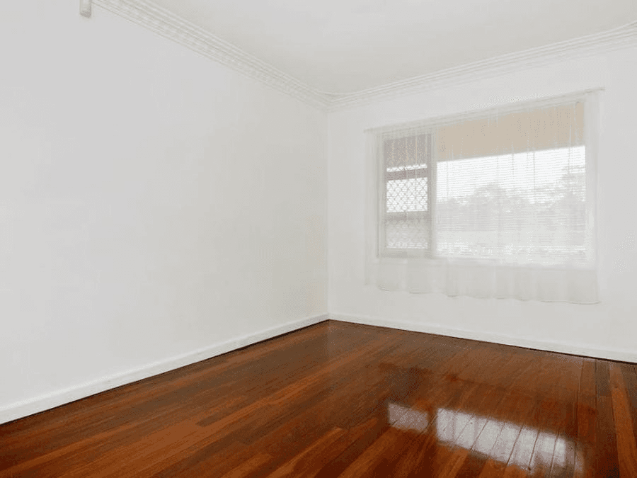 31 Moorland Avenue, GLEN IRIS, WA 6230