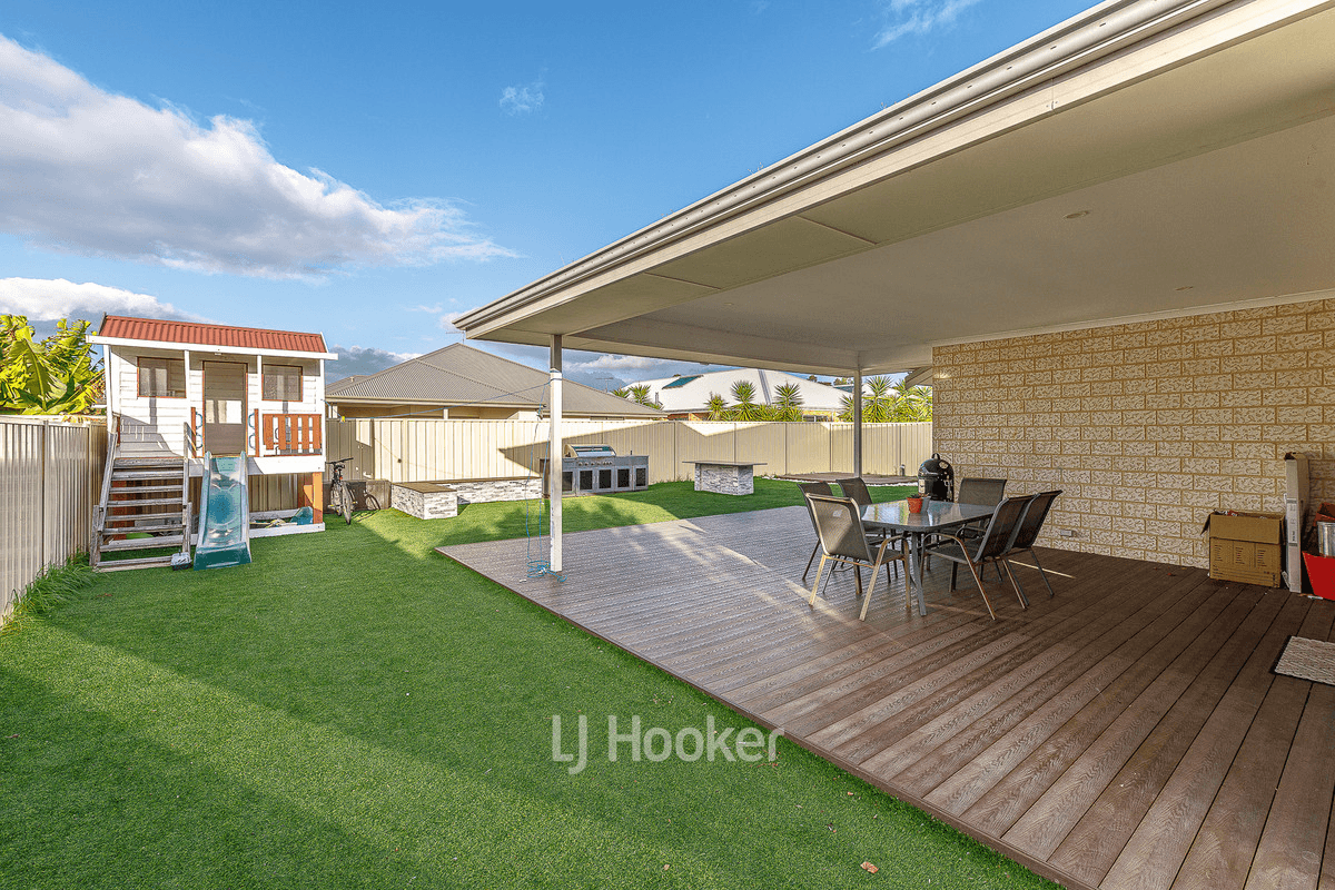 8 Ashpan Approach, West Busselton, WA 6280