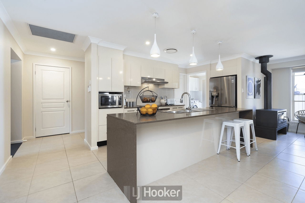 9 Fred Avery Drive, BUTTABA, NSW 2283