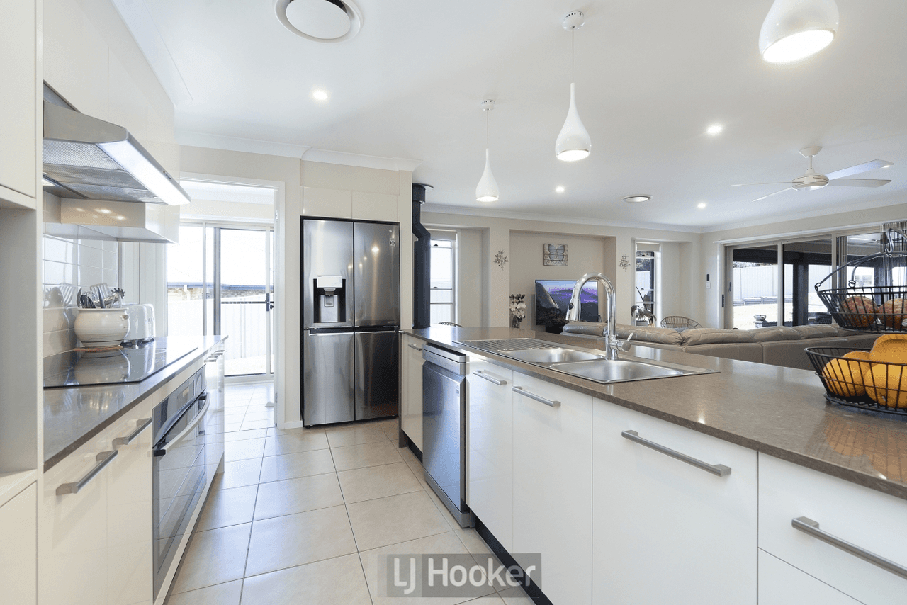 9 Fred Avery Drive, BUTTABA, NSW 2283