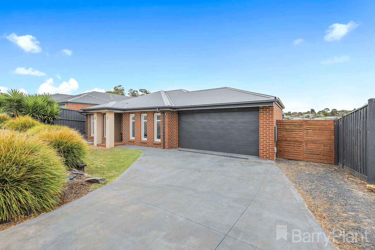 27 Empire Avenue, Drouin, VIC 3818