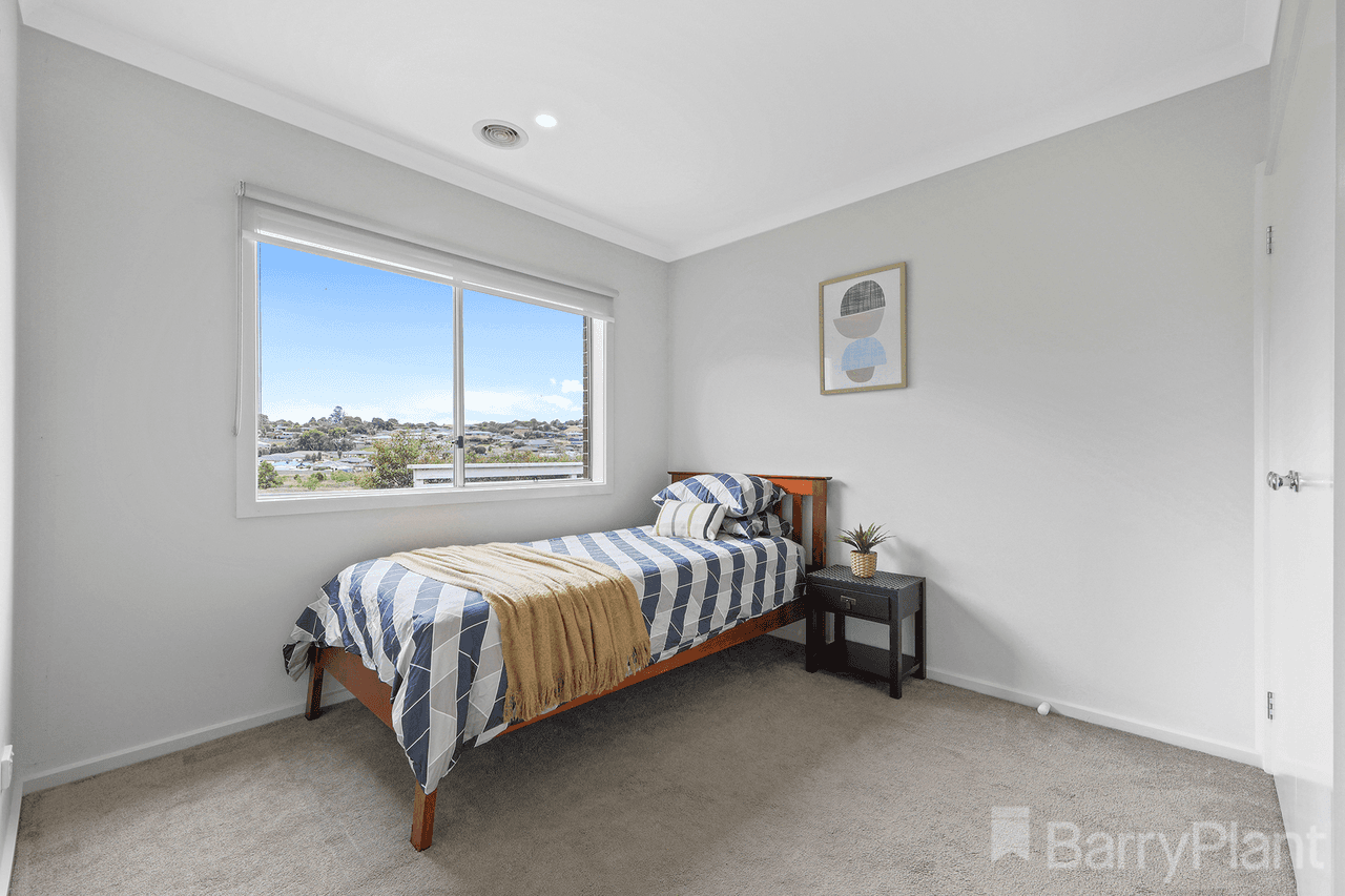 27 Empire Avenue, Drouin, VIC 3818