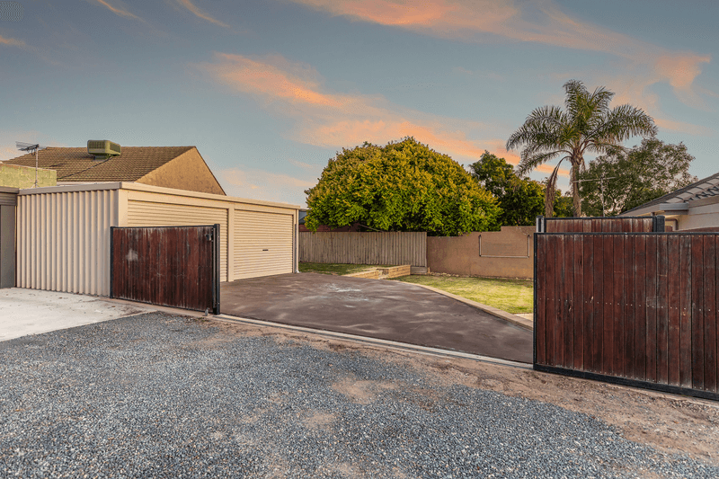 1 Mayfair Avenue, SOMERTON PARK, SA 5044