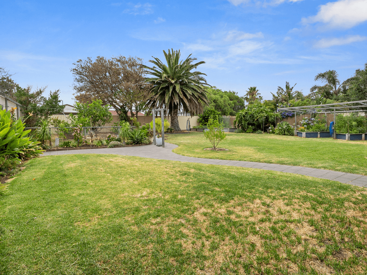 4 Carol Place, MOANA, SA 5169