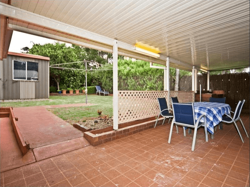 18 Wine Drive, WILSONTON HEIGHTS, QLD 4350