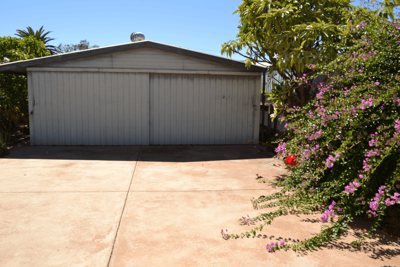 92 Flinders Avenue, WHYALLA STUART, SA 5608