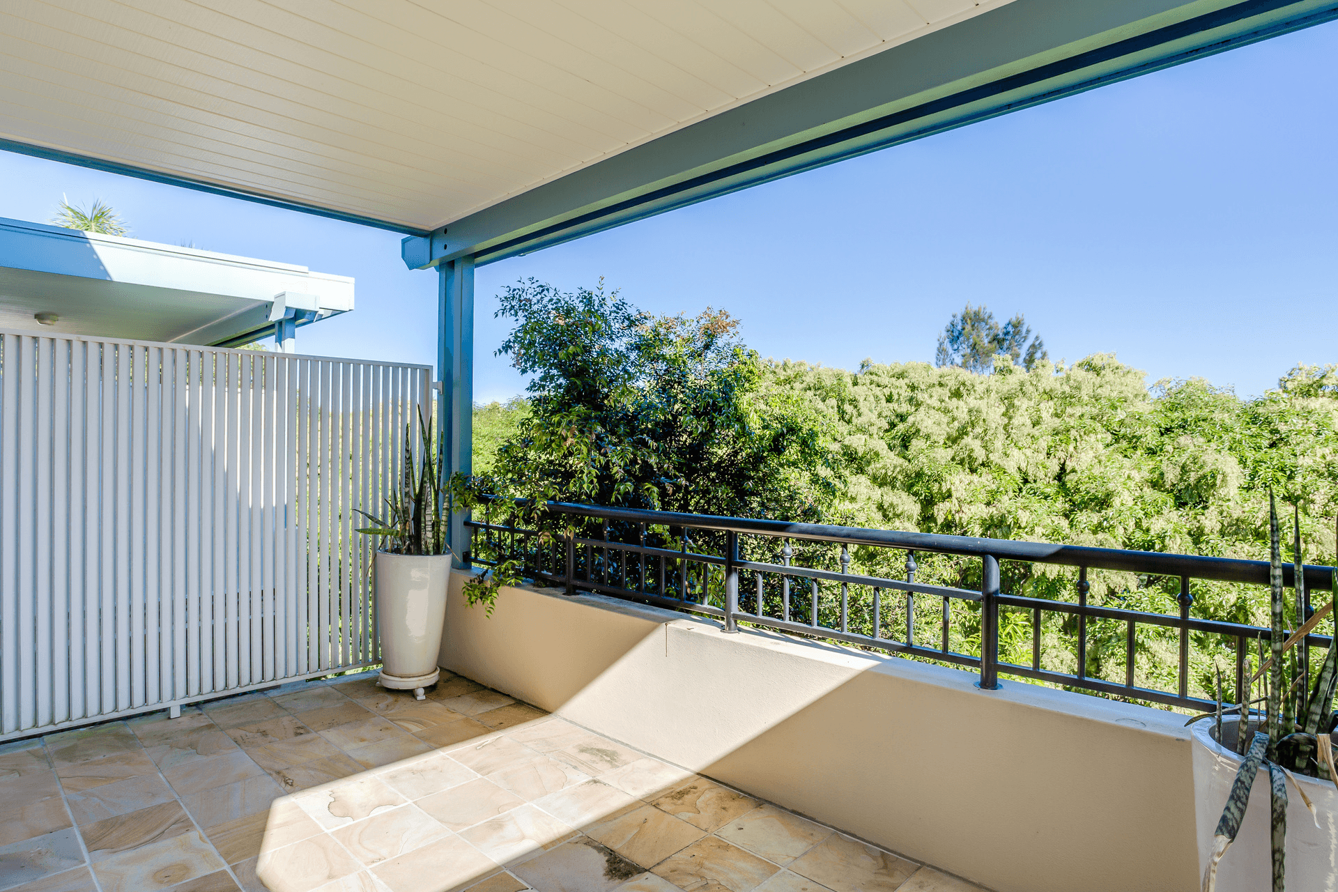 1050/1 The Cove Crescent, Carrara, QLD 4211