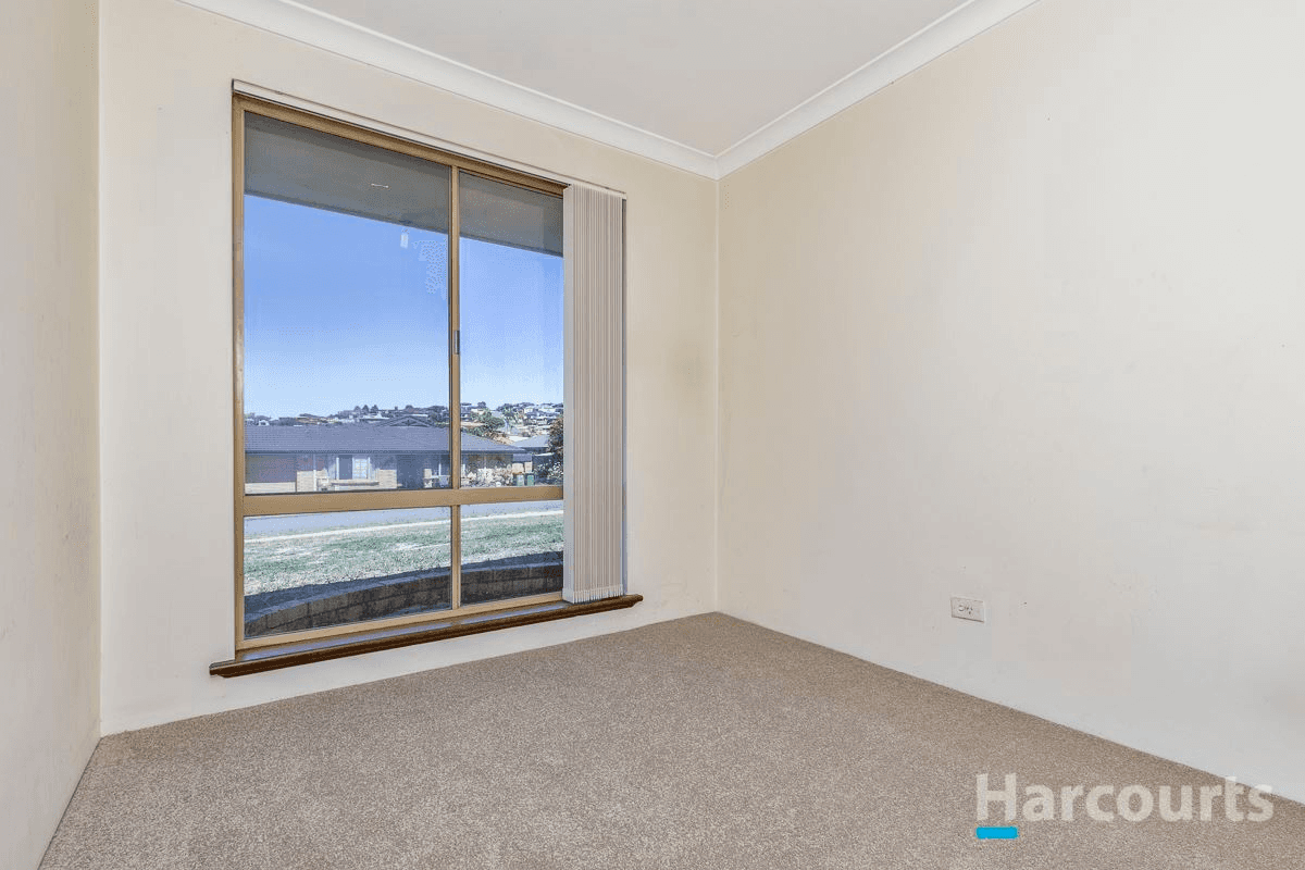 16 Robertson Road, Kardinya, WA 6163