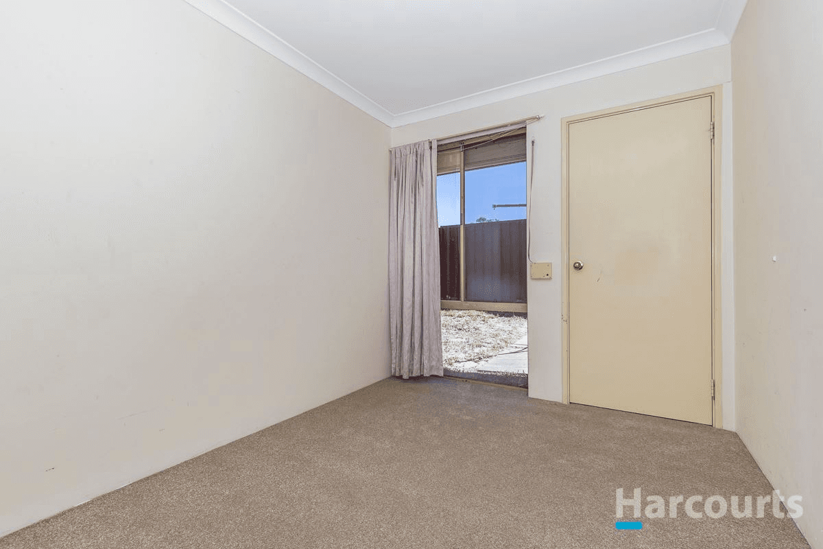 16 Robertson Road, Kardinya, WA 6163