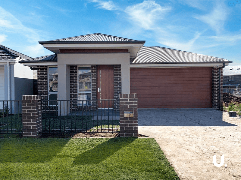 19 Renshaw Street, ORAN PARK, NSW 2570